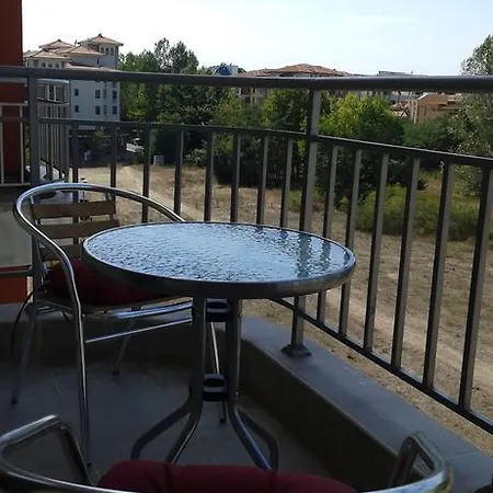 Lägenhet Ganz Real Estate 1 *